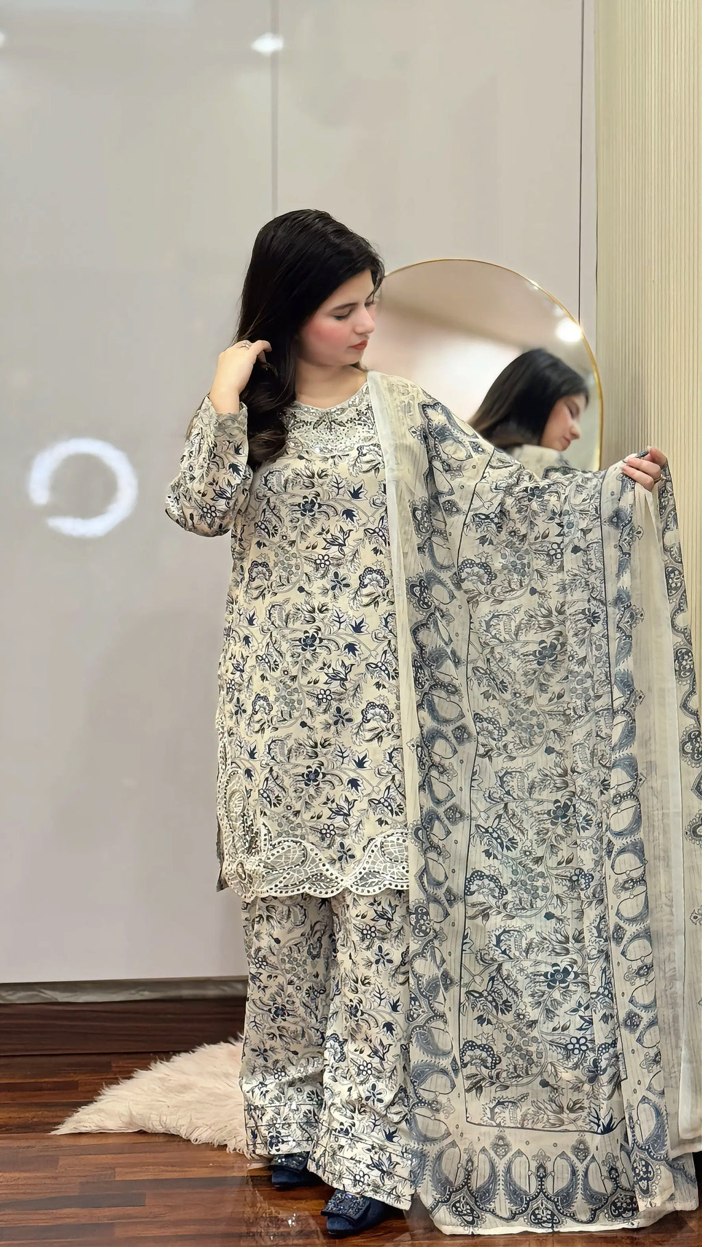 3 Piece - Farshi Shalwar Suite