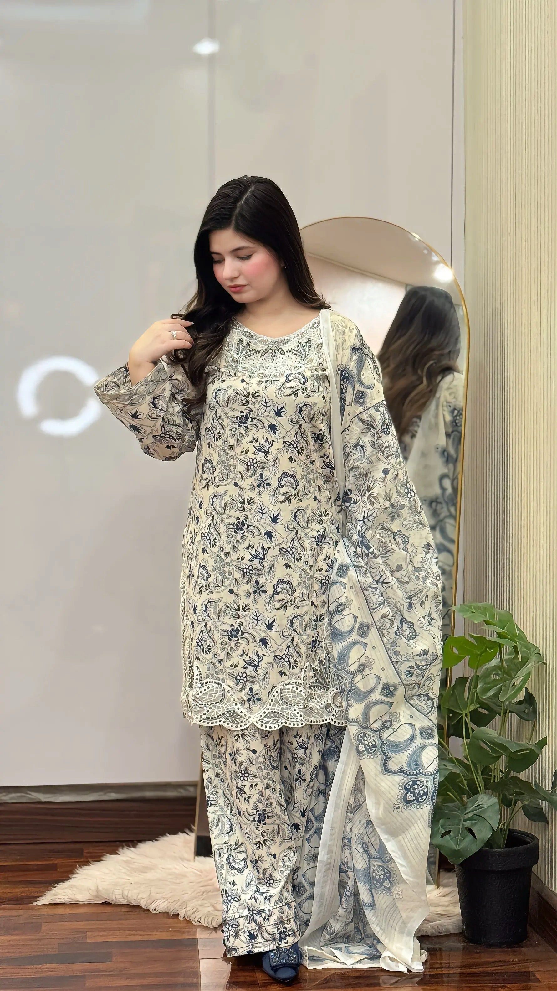 3 Piece - Farshi Shalwar Suite